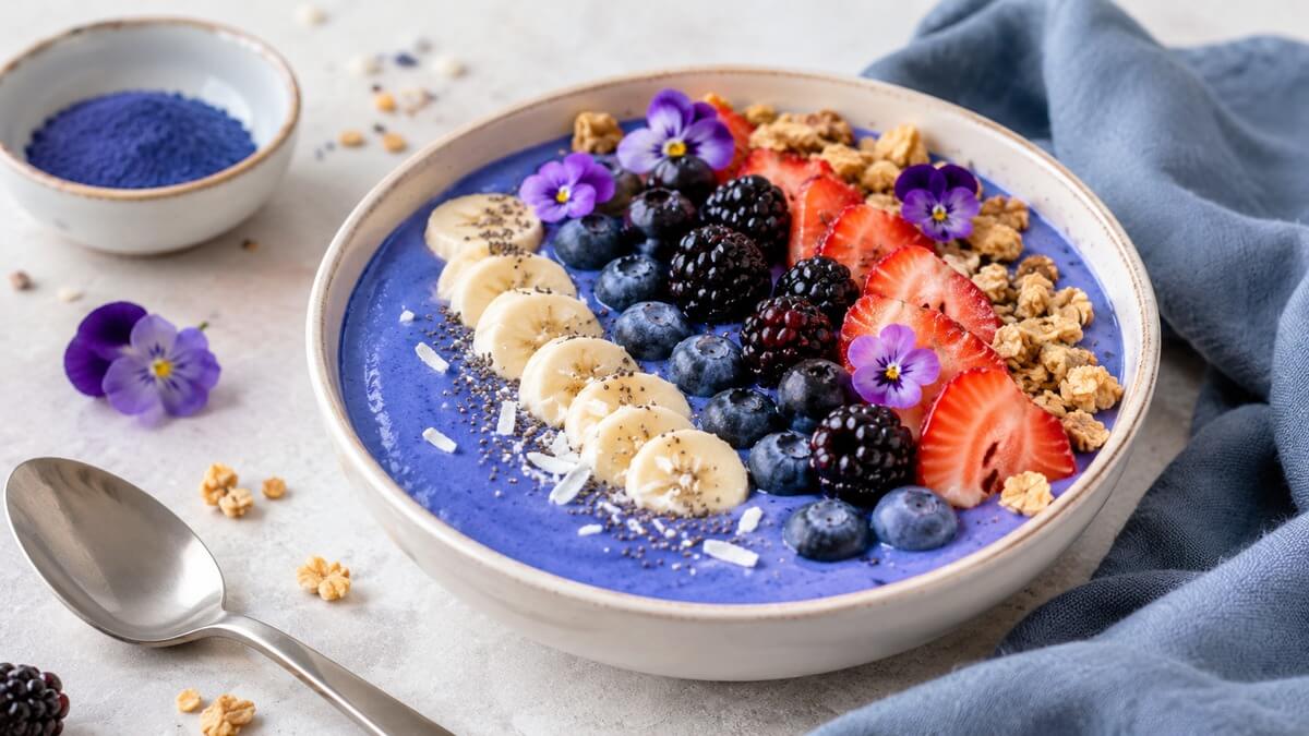 Butterfly Pea Powder Smoothie bowl 2